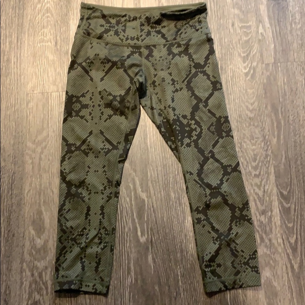 Lululemon crop leggings